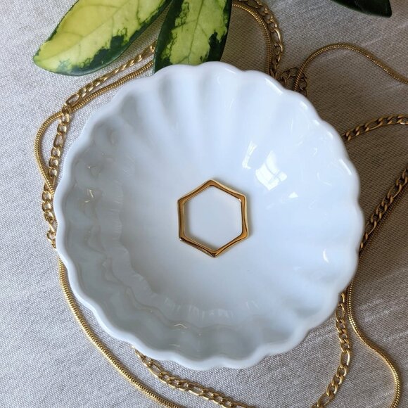 Waterproof Gold Ring Tarnish Free 18k Gold PVD Plated - Meivim Essie Ring Size 7 - Picture 1 of 6